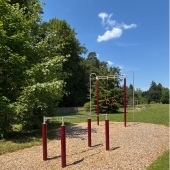 Bild vom Spielplatz anzeigen.