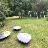 Bild vom Spielplatz anzeigen.