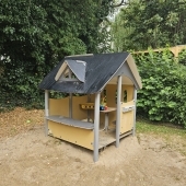 Bild vom Spielplatz anzeigen.