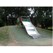 Bild vom Spielplatz anzeigen.