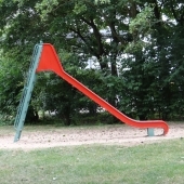 Bild vom Spielplatz anzeigen.