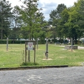Bild vom Spielplatz anzeigen.