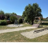 Bild vom Spielplatz anzeigen.