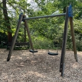 Bild vom Spielplatz anzeigen.