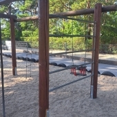 Bild vom Spielplatz anzeigen.