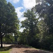 Bild vom Spielplatz anzeigen.