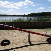Bild vom Spielplatz anzeigen.
