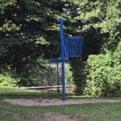Bild vom Spielplatz anzeigen.