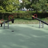 Bild vom Spielplatz anzeigen.