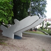 Bild vom Spielplatz anzeigen.