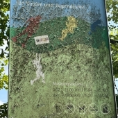 Bild vom Spielplatz anzeigen.