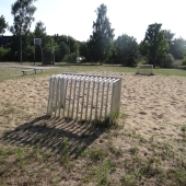 Bild vom Spielplatz anzeigen.