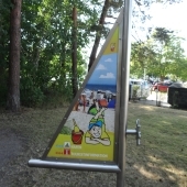 Bild vom Spielplatz anzeigen.