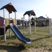 Bild vom Spielplatz anzeigen.