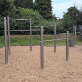 Bild vom Spielplatz anzeigen.