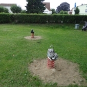 Bild vom Spielplatz anzeigen.