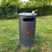 Bild vom Spielplatz anzeigen.