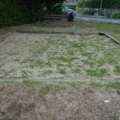 Bild vom Spielplatz anzeigen.