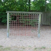 Bild vom Spielplatz anzeigen.