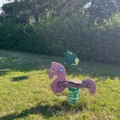 Bild vom Spielplatz anzeigen.