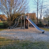 Bild vom Spielplatz anzeigen.