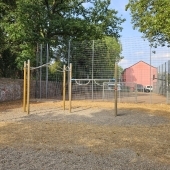 Bild vom Spielplatz anzeigen.