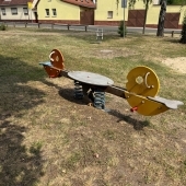 Bild vom Spielplatz anzeigen.