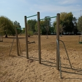 Bild vom Spielplatz anzeigen.
