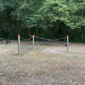 Bild vom Spielplatz anzeigen.