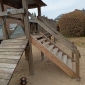 Bild vom Spielplatz anzeigen.