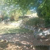 Bild vom Spielplatz anzeigen.