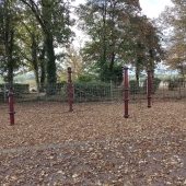 Bild vom Spielplatz anzeigen.