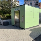 Bild vom Spielplatz anzeigen.