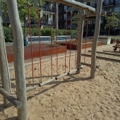 Bild vom Spielplatz anzeigen.