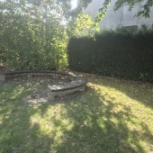 Bild vom Spielplatz anzeigen.