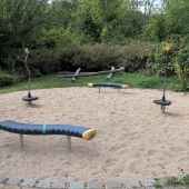 Bild vom Spielplatz anzeigen.