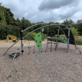 Bild vom Spielplatz anzeigen.