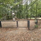 Bild vom Spielplatz anzeigen.