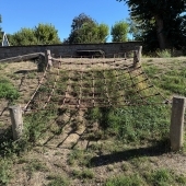 Bild vom Spielplatz anzeigen.
