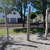 Bild vom Spielplatz anzeigen.