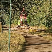 Bild vom Spielplatz anzeigen.