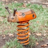 Bild vom Spielplatz anzeigen.