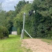 Bild vom Spielplatz anzeigen.