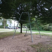 Bild vom Spielplatz anzeigen.