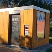 Bild vom Spielplatz anzeigen.