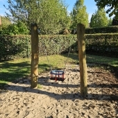 Bild vom Spielplatz anzeigen.