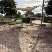 Bild vom Spielplatz anzeigen.