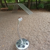 Bild vom Spielplatz anzeigen.