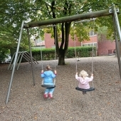 Bild vom Spielplatz anzeigen.