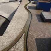 Bild vom Spielplatz anzeigen.